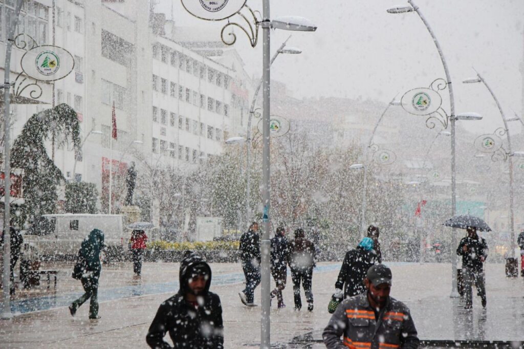 DİKKAT KAR YAĞIŞI DİKKAT KAR YAĞIŞI