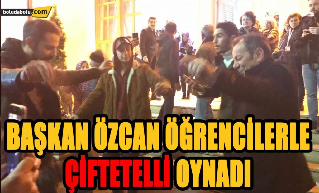 BAŞKAN ÖZCAN ÖĞRENCİLERLE ÇİFTETELLİ OYNADI BAŞKAN ÖZCAN ÖĞRENCİLERLE ÇİFTETELLİ OYNADI