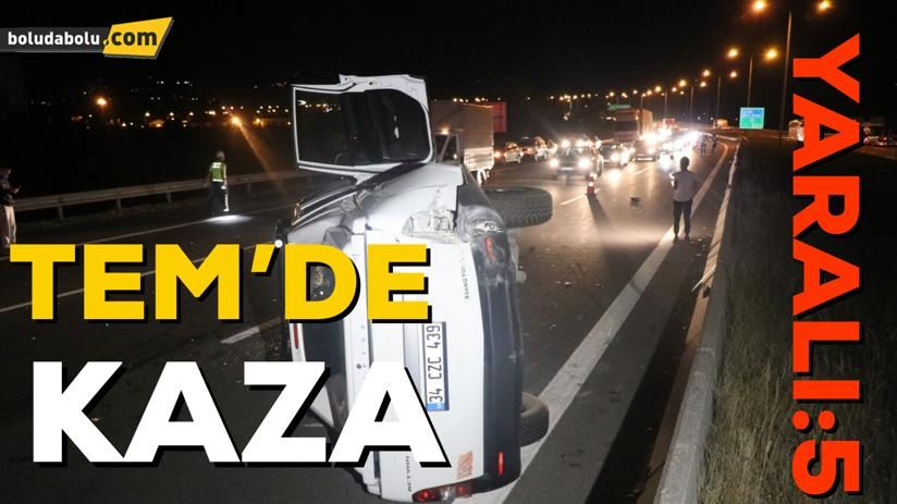 TEM’de otobüsle çarpışan pikap devrildi: 5 yaralı TEM’de otobüsle çarpışan pikap devrildi: 5 yaralı