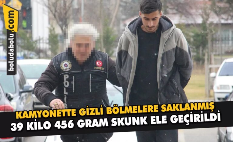 Kamyonette gizli bölmelere saklanmış 39 kilo 456 gram skunk ele geçirildi